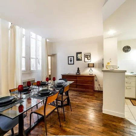 Un Havre De Paix Au Coeur De Ail Apartment